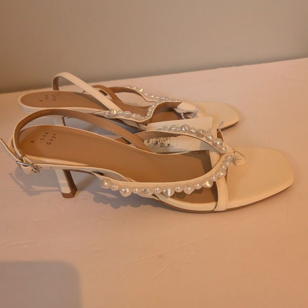 Women's A New Day Pearl Shoes Ivory Size 11 - Picture 3 of 6